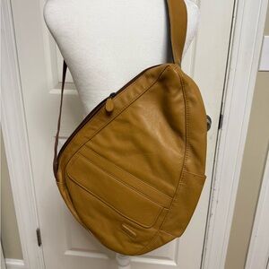 LL Bean Elegant Tan Leather Messenger Bag
